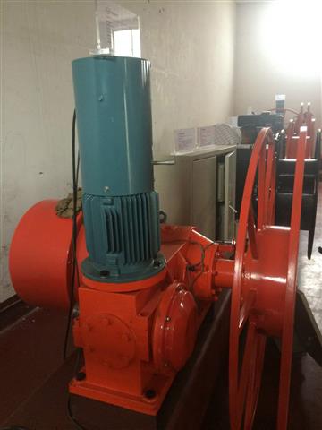 盾构设备2.jpg 盾构设备2.jpg